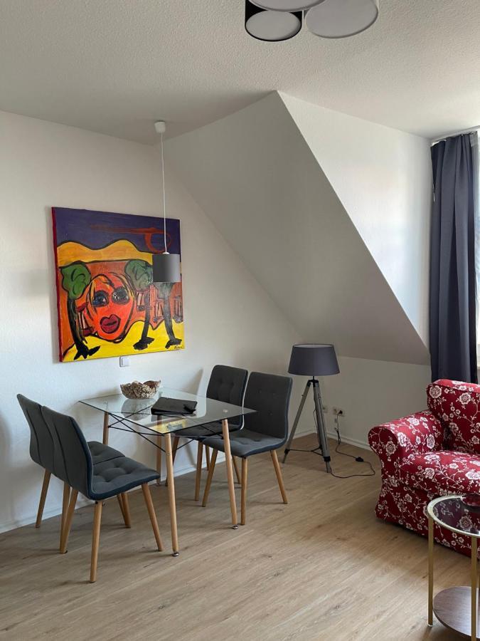 H&H Apartment Im Herzen Von Greifswald Zentral In Der Langen Reihe Bagian luar foto