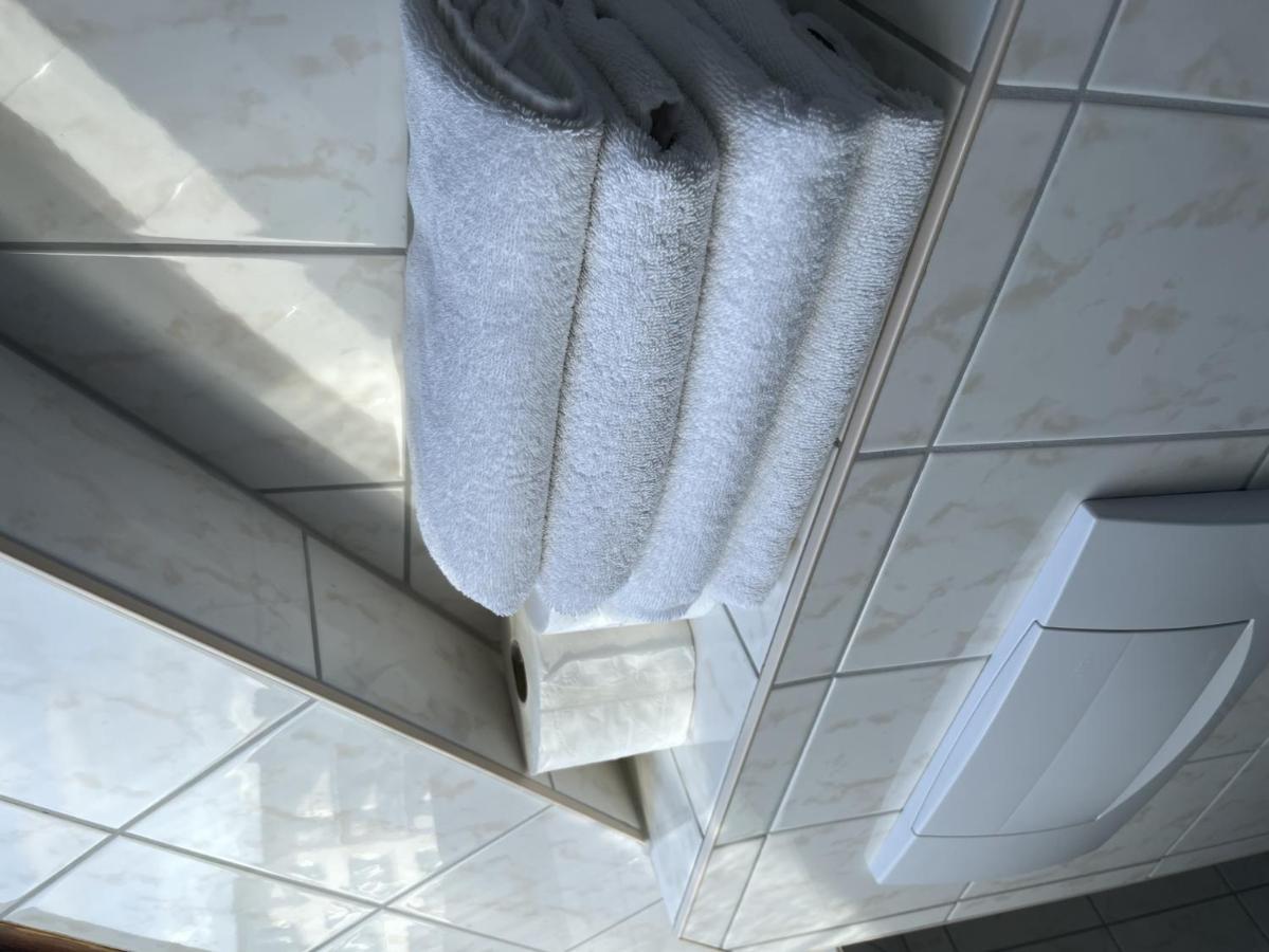 H&H Apartment Im Herzen Von Greifswald Zentral In Der Langen Reihe Bagian luar foto