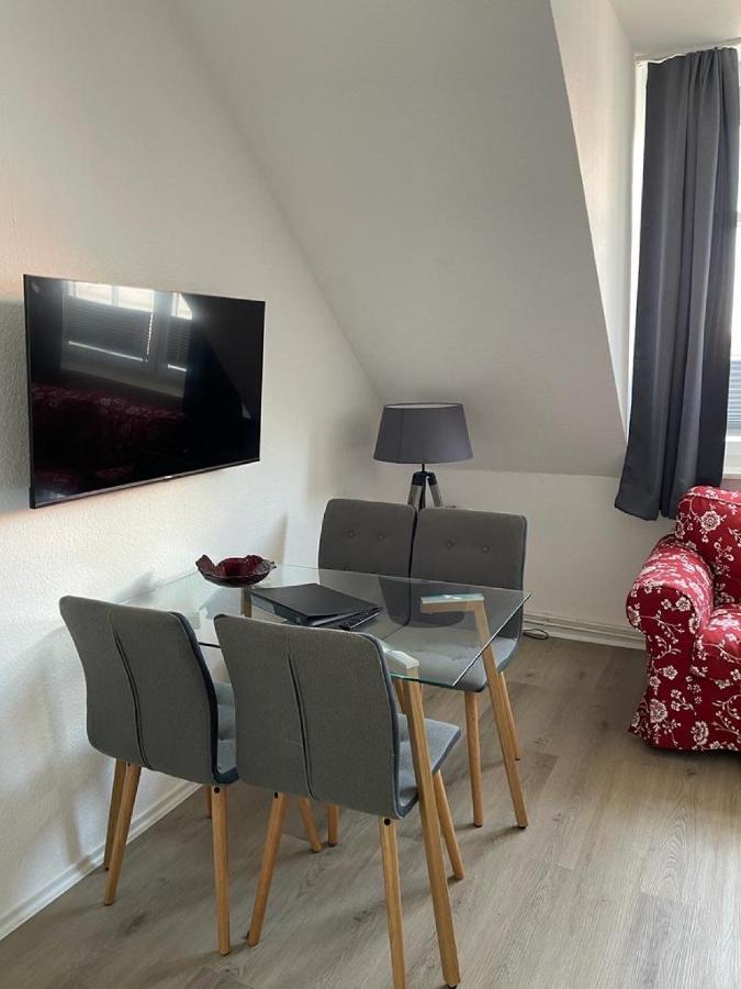 H&H Apartment Im Herzen Von Greifswald Zentral In Der Langen Reihe Bagian luar foto