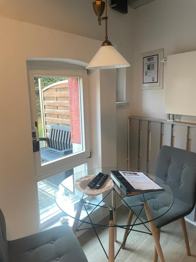 H&H Apartment Im Herzen Von Greifswald Zentral In Der Langen Reihe Bagian luar foto